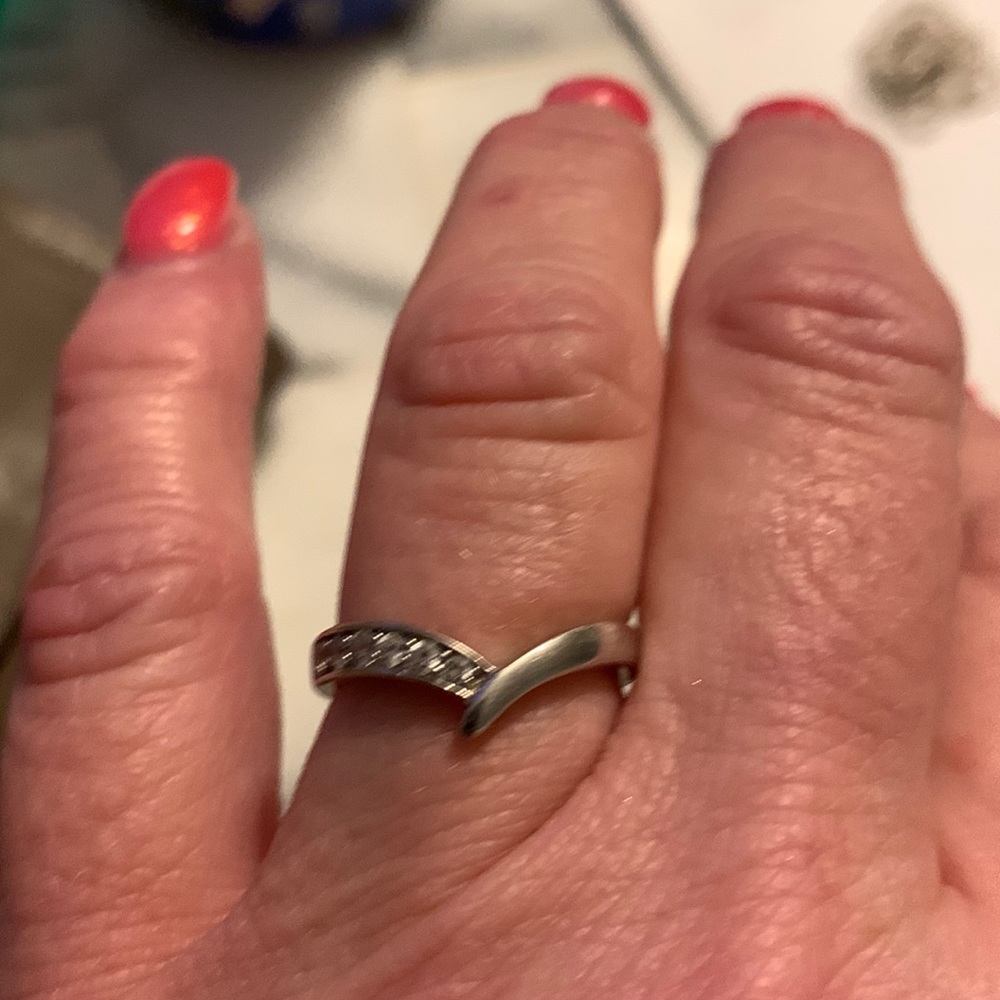 Chevron sterling silver ring size 6